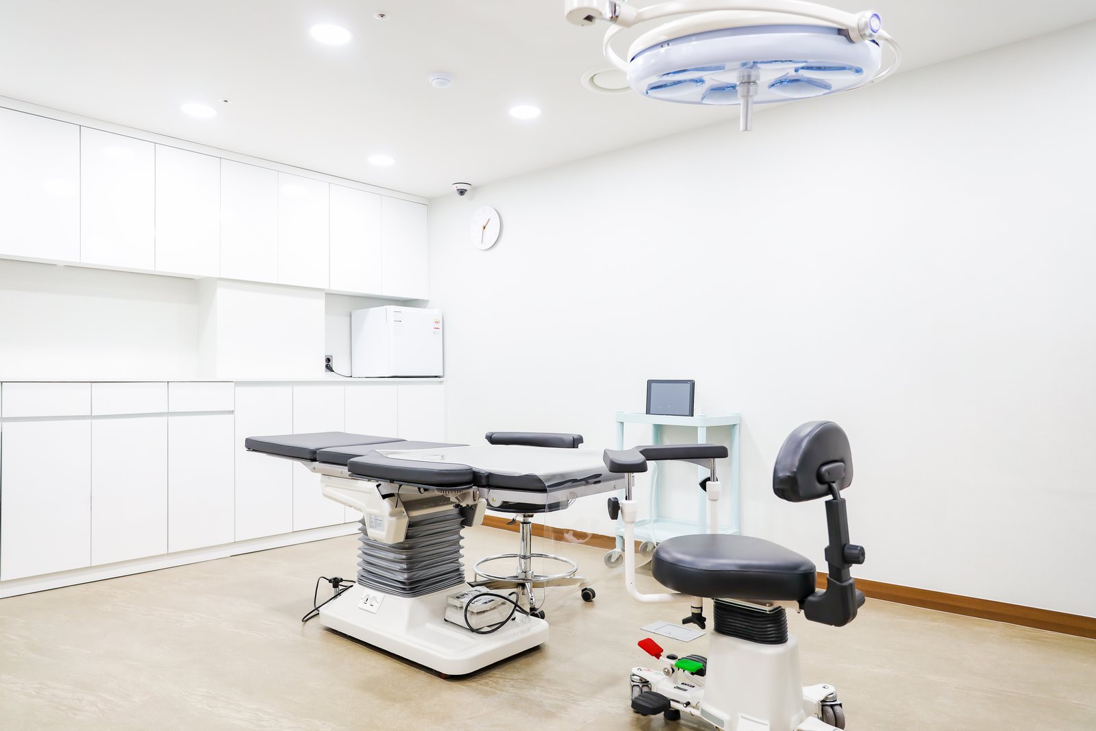 Non-Shaven FUE at MONARA Dermatology Clinic
